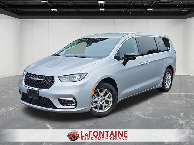 2024 Chrysler Pacifica Touring L for sale in Highland, MI