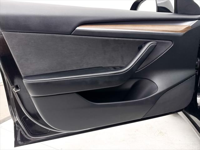 2022 Tesla Model 3 Rear-Wheel Drive