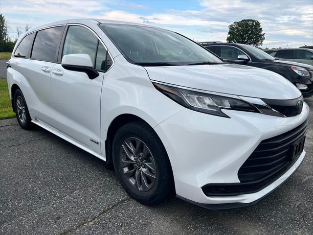 2021 Toyota Sienna LE