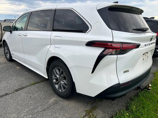 2021 Toyota Sienna LE