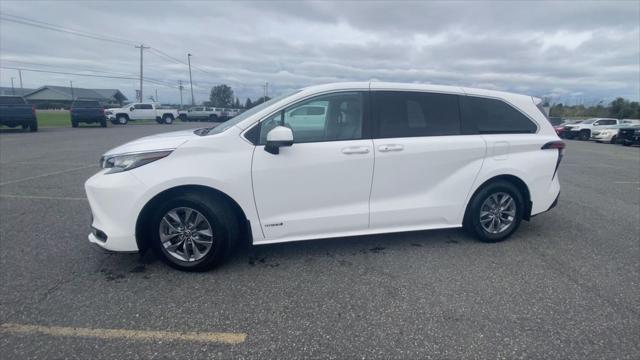 2021 Toyota Sienna LE
