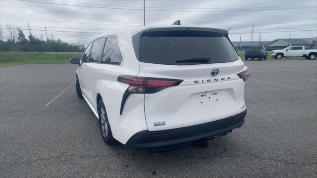 2021 Toyota Sienna LE