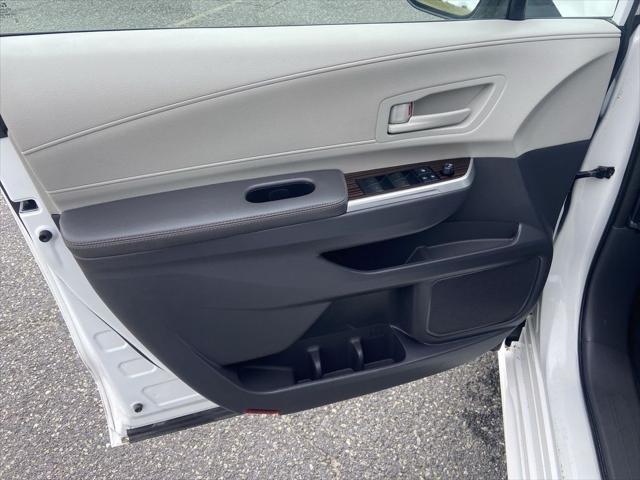 2021 Toyota Sienna LE