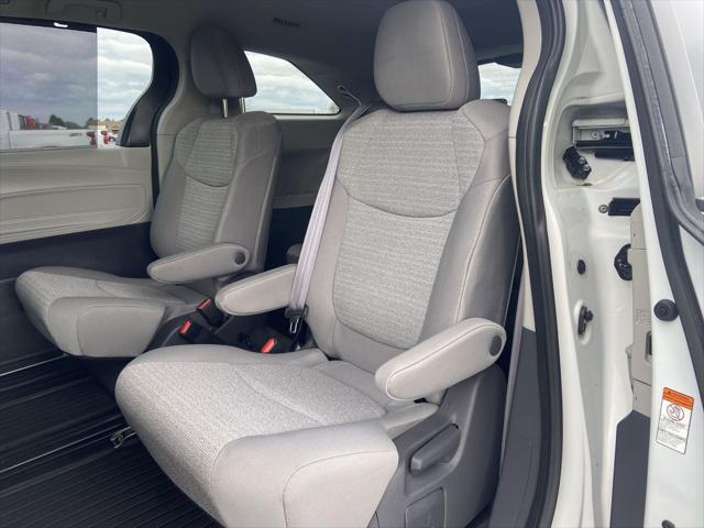 2021 Toyota Sienna LE