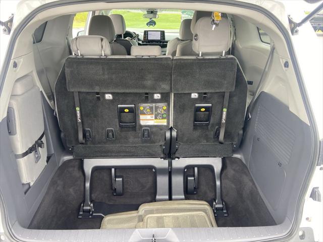 2021 Toyota Sienna LE
