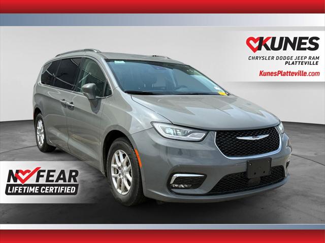 2022 Chrysler Pacifica Touring L for sale in Platteville, WI