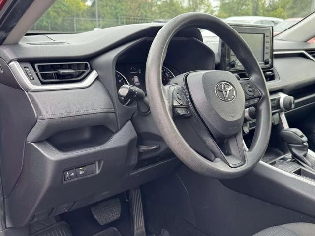 2022 Toyota RAV4 LE 2022 Toyota RAV4 LE