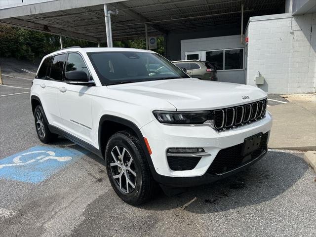2024 Jeep Grand Cherokee Limited 4x4 2024 Jeep Grand Cherokee Limited 4x4