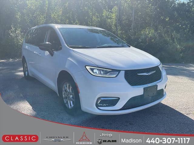 2024 Chrysler Pacifica Touring L for sale in Madison, OH