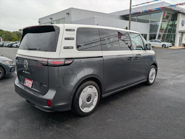 2025 Volkswagen ID. Buzz 1st Edition with 4MOTION 2025 Volkswagen ID. Buzz 1st Edition with 4MOTION