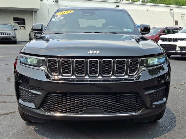 2024 Jeep Grand Cherokee Laredo X 4x4 2024 Jeep Grand Cherokee Laredo X 4x4