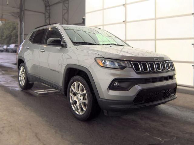 2023 Jeep Compass Latitude Lux FWD 2023 Jeep Compass Latitude Lux FWD