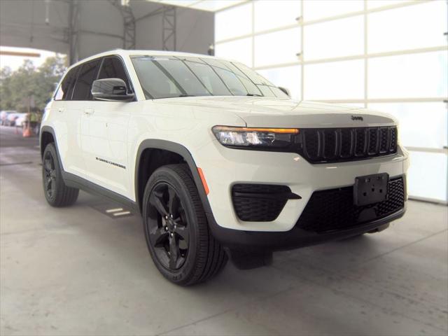 2023 Jeep Grand Cherokee Altitude 4x4 2023 Jeep Grand Cherokee Altitude 4x4