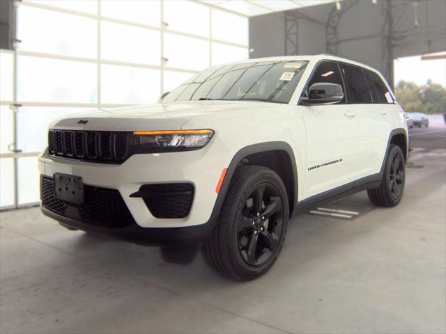 2023 Jeep Grand Cherokee Altitude 4x4 2023 Jeep Grand Cherokee Altitude 4x4