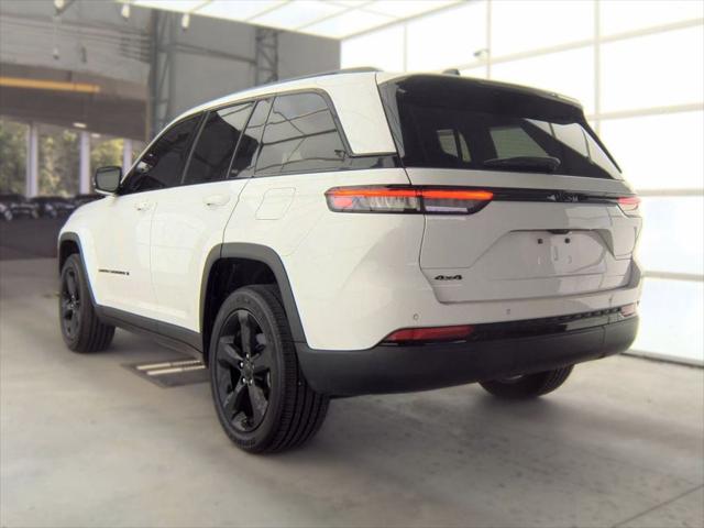2023 Jeep Grand Cherokee Altitude 4x4 2023 Jeep Grand Cherokee Altitude 4x4