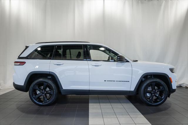 2023 Jeep Grand Cherokee Limited 4x4 2023 Jeep Grand Cherokee Limited 4x4