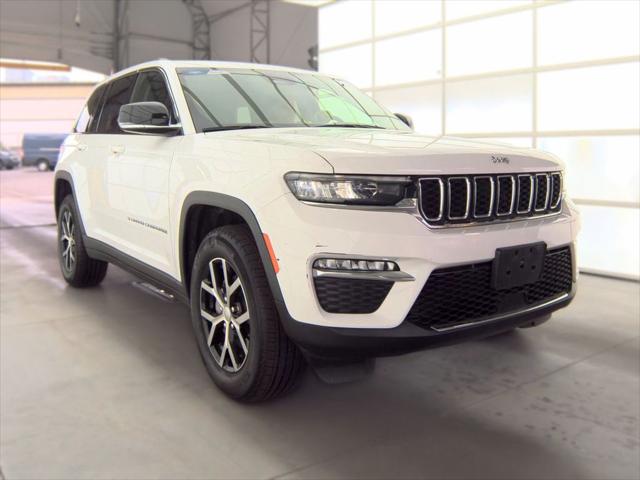 2023 Jeep Grand Cherokee Limited 4x4 2023 Jeep Grand Cherokee Limited 4x4