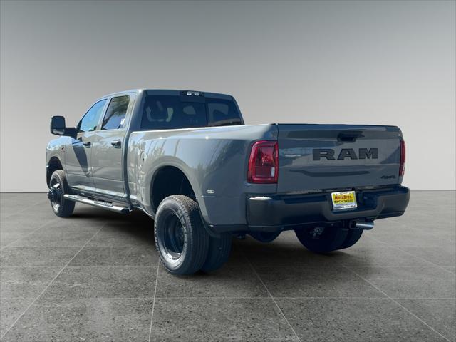 2026 RAM Ram 3500 RAM 3500 TRADESMAN CREW CAB 4X4 8 BOX