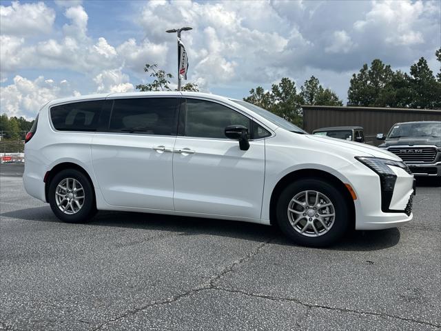 2027 Chrysler Pacifica PACIFICA SELECT