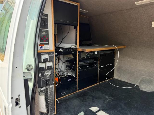 2011 Ford E-350 Super Duty Commercial