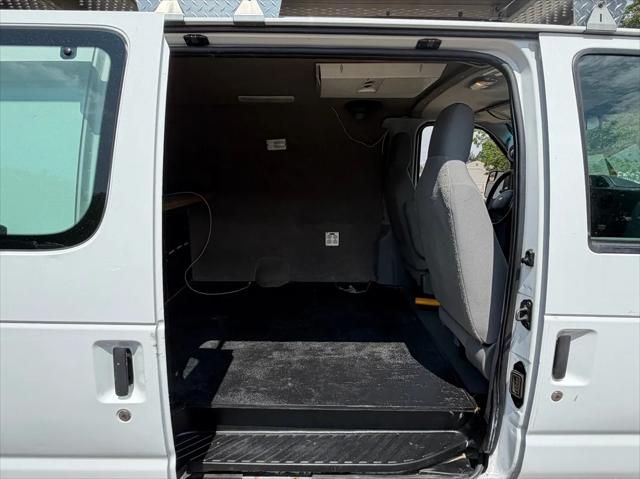 2011 Ford E-350 Super Duty Commercial