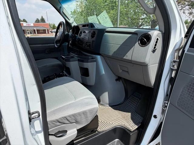 2011 Ford E-350 Super Duty Commercial