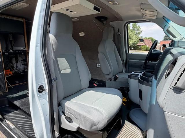 2011 Ford E-350 Super Duty Commercial