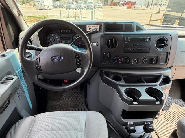 2011 Ford E-350 Super Duty Commercial