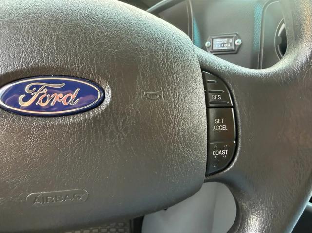 2011 Ford E-350 Super Duty Commercial