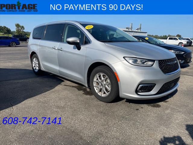 2023 Chrysler Pacifica Touring L for sale in Portage, WI
