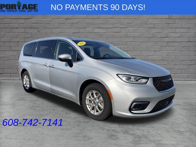 2023 Chrysler Pacifica Touring L for sale in Portage, WI