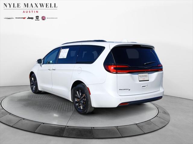 2021 Chrysler Pacifica Touring L