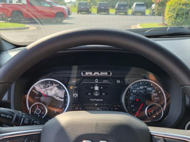 2026 Ram 1500 Express Crew Cab 4x4 57 Box