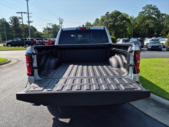 2026 Ram 1500 Express Crew Cab 4x4 57 Box
