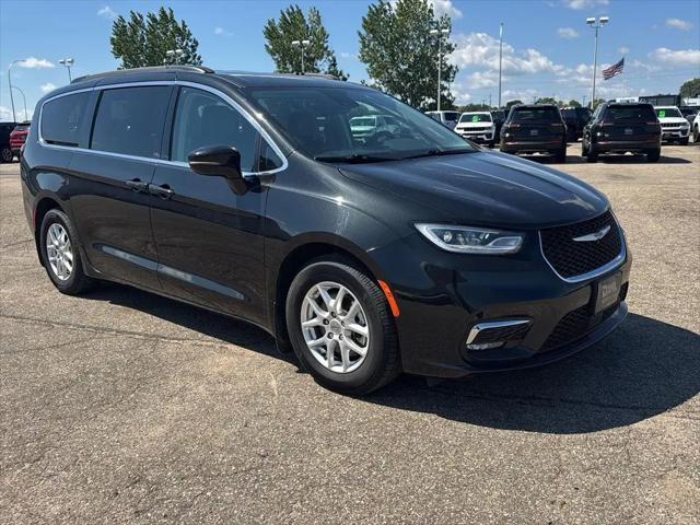 2022 Chrysler Pacifica Touring L for sale in Rochester, MN