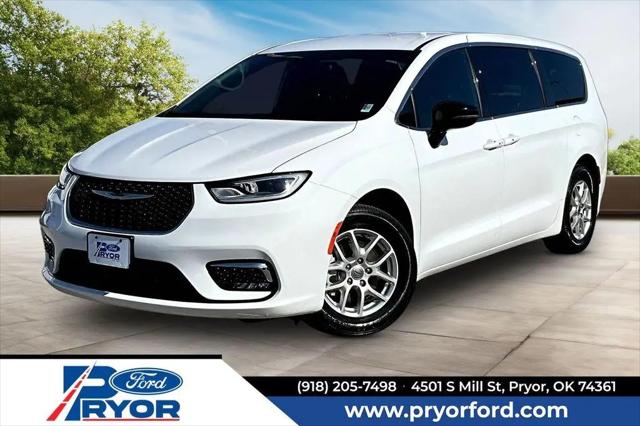 2025 Chrysler Pacifica Select for sale in Pryor, OK