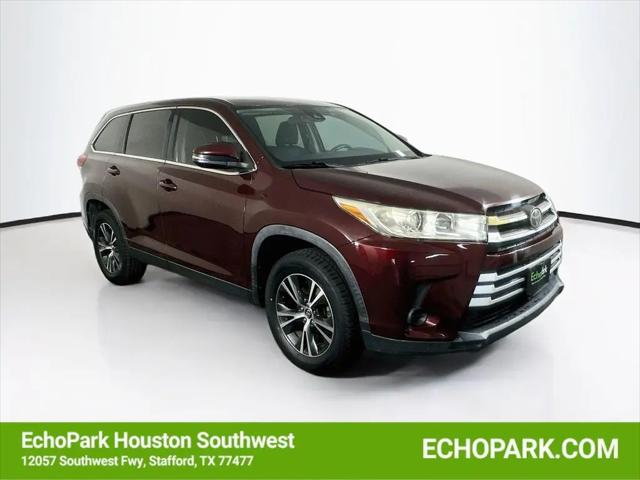 2019 Toyota Highlander LE for sale in Stafford, TX