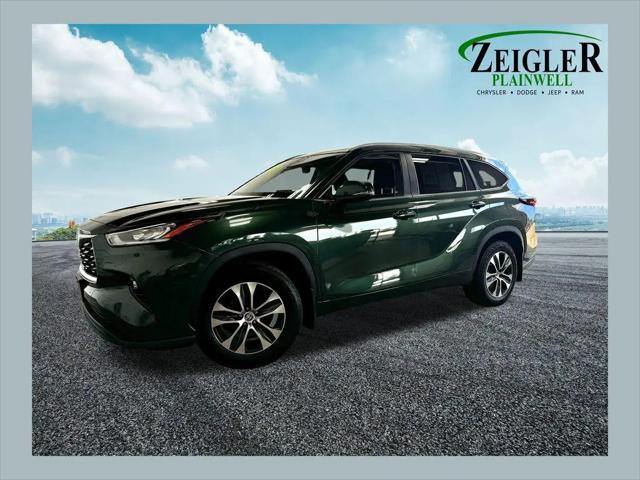 2024 Toyota Highlander XLE for sale in Plainwell, MI