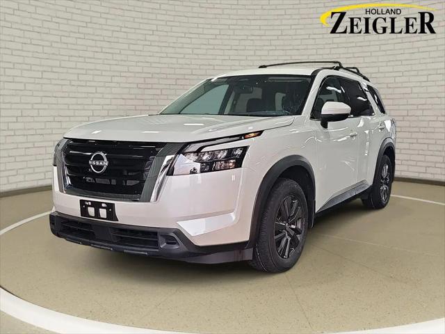 2024 Nissan Pathfinder SV 4WD for sale in Holland, MI