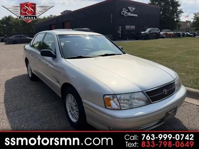 1999 Toyota Avalon XL for sale in Blaine, MN