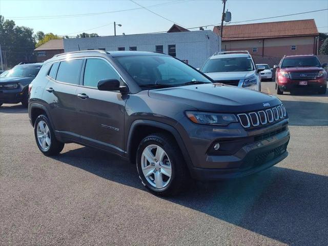 2022 Jeep Compass Latitude 4x4 for sale in Huntington, WV