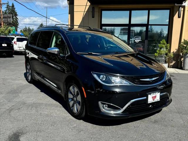 2019 Chrysler Pacifica Hybrid Limited for sale in Lakewood, WA