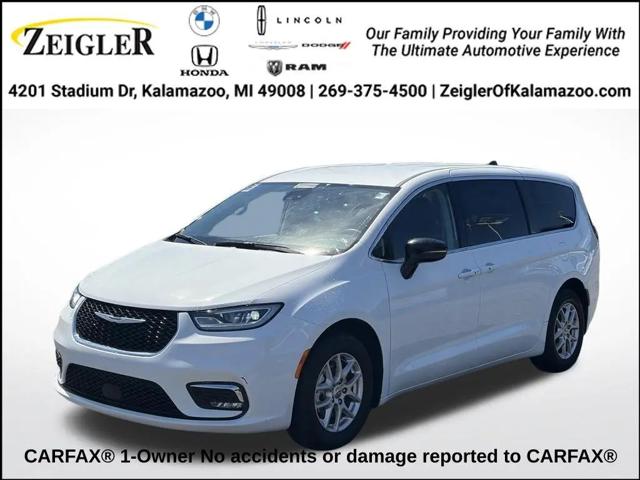 2024 Chrysler Pacifica Touring L for sale in Kalamazoo, MI