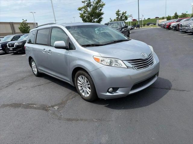 2016 Toyota Sienna XLE 8 Passenger for sale in Kansas City, KS