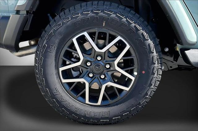 New 2027 Earl Clear-Coat Paint Jeep Sahara image 34