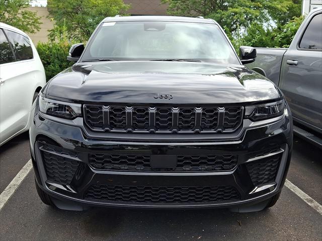 2027 Jeep Grand Cherokee GRAND CHEROKEE LAREDO ALTITUDE 4X4