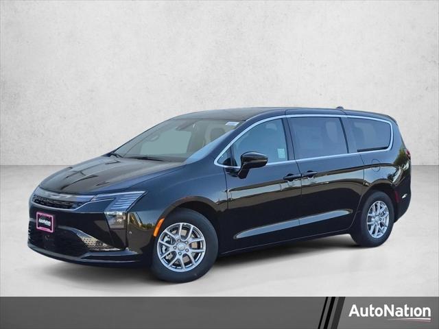 2027 Chrysler Pacifica Select for sale in Roseville, CA