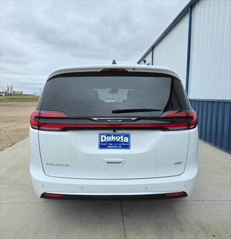 2027 Chrysler Pacifica Select AWD