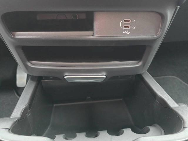 2027 Chrysler Pacifica Select AWD