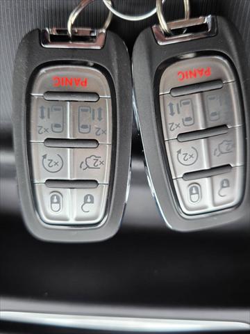 2027 Chrysler Pacifica Select AWD
